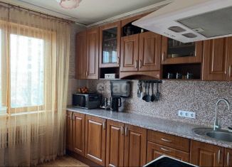 Продается 4-ком. квартира, 70.6 м2, Старый Оскол, микрорайон Солнечный, 1А