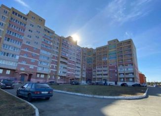 Продаю 2-ком. квартиру, 83 м2, Сарапул, улица Гончарова, 48
