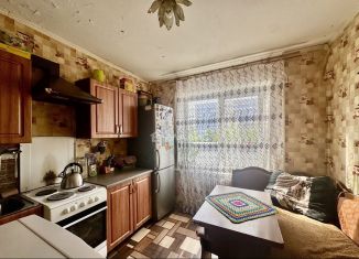 Продается 2-ком. квартира, 52.6 м2, Старый Оскол, микрорайон Олимпийский, 13А