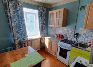 Продам 2-ком. квартиру, 42 м2, Мурманская область, Юбилейная улица