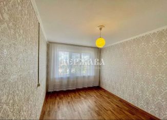 Продается 1-ком. квартира, 16.4 м2, Старый Оскол, микрорайон Молодогвардеец, 2