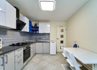 Продаю двухкомнатную квартиру, 63 м2, Краснодар, Ставропольская улица, 86, микрорайон Дубинка