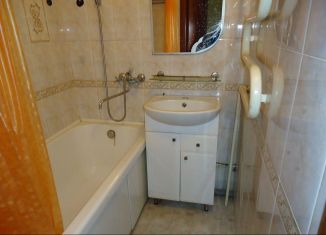 Продаю 2-комнатную квартиру, 51.5 м2, Новомосковск, Трудовой проезд, 8А
