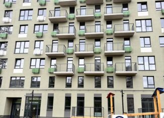 Продам квартиру студию, 30.4 м2, Екатеринбург, улица Красных Командиров, 1В, метро Проспект Космонавтов