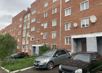 Продам 2-ком. квартиру, 45.8 м2, Воткинск, улица 1 Мая, 97