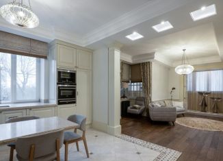 Продаю трехкомнатную квартиру, 116 м2, Москва, метро Минская, Староволынская улица, 15к2