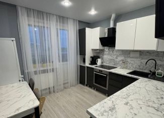 Продам 2-ком. квартиру, 60 м2, Чувашия, улица Воинов-Интернационалистов, 16