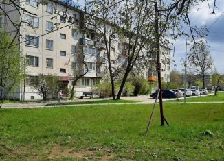 Продается 3-комнатная квартира, 61.3 м2, Волхов, улица Ломоносова, 20