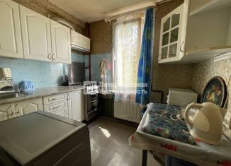 Сдача в аренду 4-ком. квартиры, 49 м2, Санкт-Петербург, Ленинский проспект, 127к3, метро Проспект Ветеранов