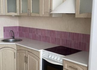Сдается в аренду 1-комнатная квартира, 62 м2, Тюмень, улица Малыгина, 90