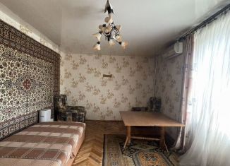 Продаю 2-ком. квартиру, 42.6 м2, Санкт-Петербург, Народная улица, 8, Невский район