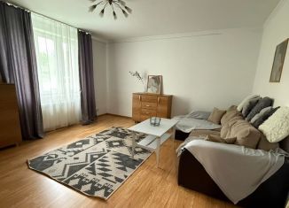 Продаю 2-ком. квартиру, 75 м2, Чувашия, Радужная улица, 9