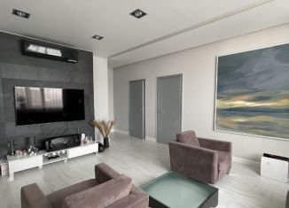 Сдается в аренду 3-комнатная квартира, 109 м2, Новосибирск, улица Державина, 77, Центральный район
