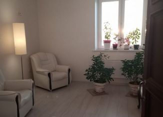 Продаю трехкомнатную квартиру, 93 м2, Серпухов, улица Красный Текстильщик, 9