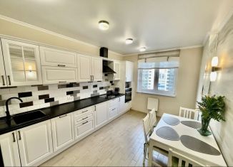 Продам однокомнатную квартиру, 40.5 м2, Казань, улица Алексея Козина, 3Б