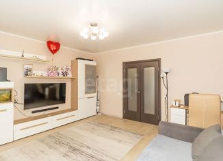 Продаю 2-комнатную квартиру, 57 м2, Челябинск, улица Лобырина, 5