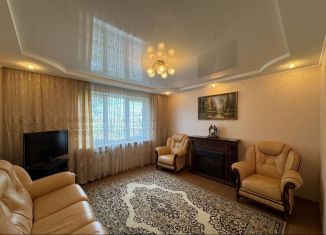 Трехкомнатная квартира на продажу, 60 м2, Каменск-Уральский, бульвар Парижской Коммуны, 22
