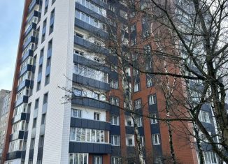 Сдается в аренду двухкомнатная квартира, 63 м2, Калининград, Московский проспект, 78
