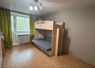 Продается 2-комнатная квартира, 37.4 м2, Новосибирск, улица Челюскинцев, 4, метро Площадь Гарина-Михайловского