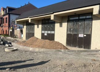 Продаю гараж, 30 м2, Дербент, улица Красная Заря, 5