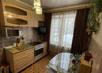 Продаю трехкомнатную квартиру, 65 м2, Челябинск, улица Комарова, 125