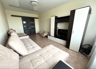 Продаю 2-ком. квартиру, 60 м2, Чувашия, улица Ленинского Комсомола