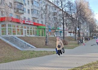 Продаю помещение свободного назначения, 300 м2, Чайковский, улица Ленина, 36