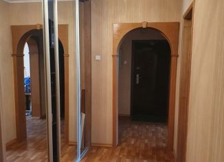 Продам 3-ком. квартиру, 80 м2, Железногорск, улица Мира, 57