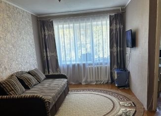 Сдается в аренду 2-комнатная квартира, 43 м2, Новосибирская область, улица Блюхера, 17