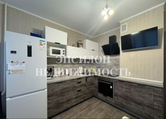 Продажа двухкомнатной квартиры, 61.2 м2, Курск, улица Евгения Клевцова, 8