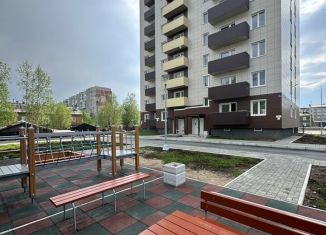 Продается двухкомнатная квартира, 55.3 м2, Архангельская область, Советская улица, 40к1