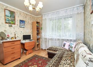 Продам комнату, 32.7 м2, Тюменская область, улица 50 лет Октября, 62А