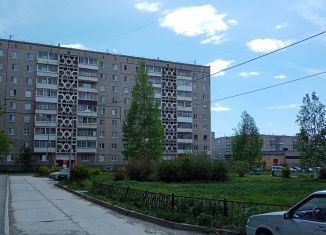 Трехкомнатная квартира на продажу, 61.4 м2, Свердловская область, улица Захарова, 2