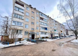 Четырехкомнатная квартира на продажу, 82 м2, село Поречье, улица Гагарина, 6
