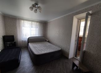 Продается 2-комнатная квартира, 47 м2, Каменск-Шахтинский, улица Ворошилова, 146