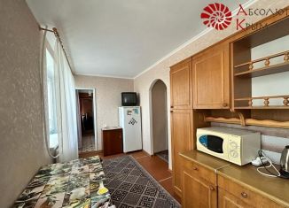 Продается 2-комнатная квартира, 52.9 м2, поселок городского типа Приморский, улица Гагарина, 12