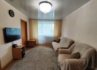 Продается трехкомнатная квартира, 47 м2, Новокузнецк, улица Тореза, 71