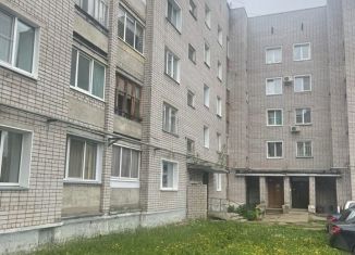 Однокомнатная квартира на продажу, 32 м2, Кировская область, Юбилейная улица, 19
