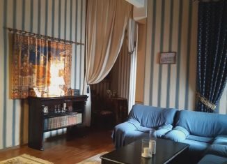 3-комнатная квартира на продажу, 110.5 м2, Санкт-Петербург, улица Рубинштейна, 25, метро Звенигородская