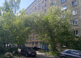 Продажа трехкомнатной квартиры, 57 м2, Екатеринбург, улица Пехотинцев, 11, улица Пехотинцев
