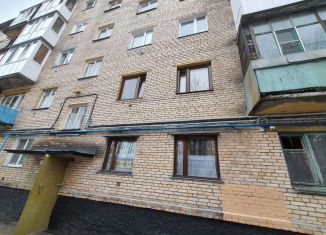 Сдается в аренду 2-комнатная квартира, 47 м2, Мурманск, улица Софьи Перовской, 37