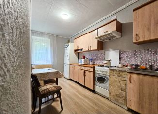 Продам четырехкомнатную квартиру, 82.3 м2, Голицыно, проспект Керамиков, 80