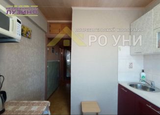 Продам 3-комнатную квартиру, 50 м2, Омская область, улица Майорова, 28