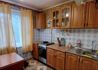 Продажа 4-комнатной квартиры, 68 м2, Пыталово, Белорусская улица, 12