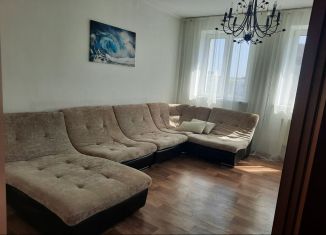 3-комнатная квартира в аренду, 75 м2, Тюменская область, улица Василия Гольцова, 1