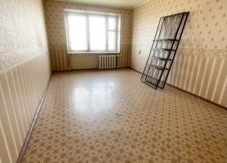 Продам 3-комнатную квартиру, 65 м2, Сальск, улица Седова, 1А