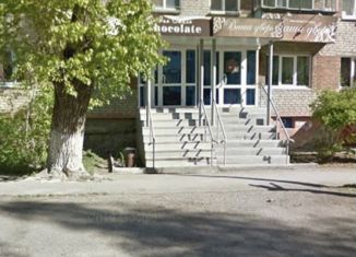 Продажа торговой площади, 60 м2, Серов, улица Каляева, 1