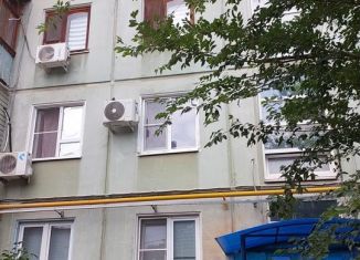 Продается трехкомнатная квартира, 50.3 м2, Астрахань, 1-я Перевозная улица