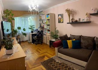 Продается двухкомнатная квартира, 52.6 м2, Невинномысск, улица Апанасенко, 88
