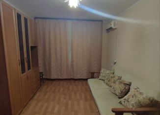 Сдам 2-комнатную квартиру, 47 м2, Астрахань, улица Ахшарумова, 78